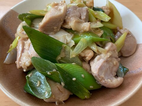鶏ももと長ネギのごまマヨいため